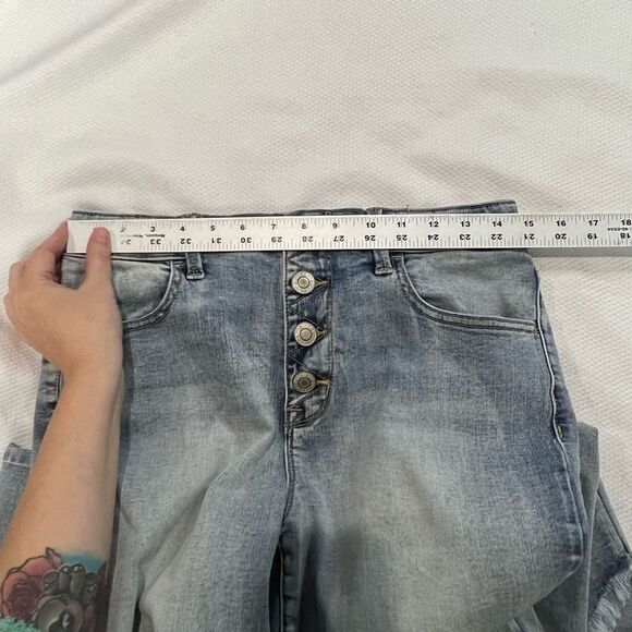 M Jeans By Maurices Button Fly High Rise Raw Hem Jeans - Picture 6 of 10